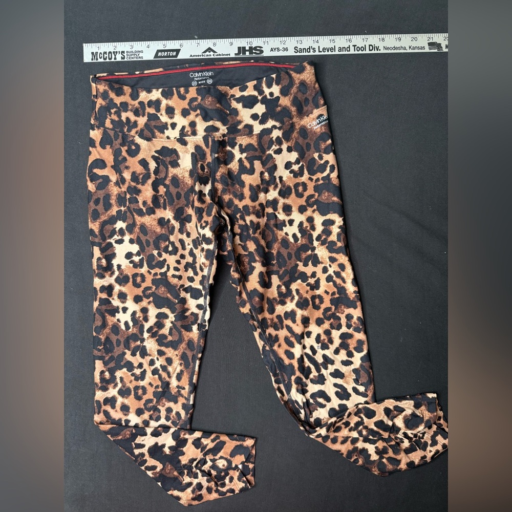 Calvin Klein Leopard Print Leggings in Brown and Black size M